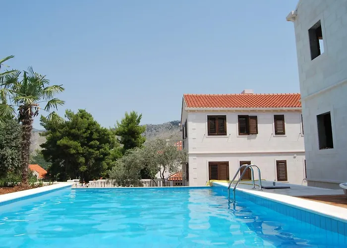 Astra Villa