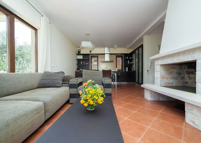 Astra Villa